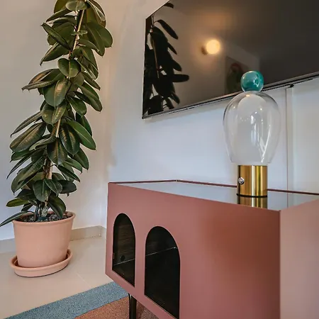 Apartment Bitter 26 -