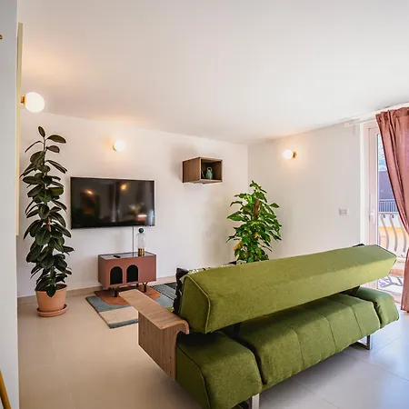 Apartment Bitter 26 -
